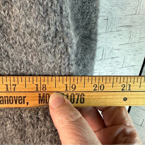 Band Of Outsiders kid mohair blend modern long soft, warm sweater winter neutral - Picture 8 of 9